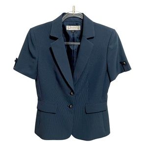 Tahari Women’s Blazer Blue Pinstripe Size 8